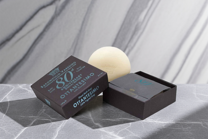 Luxury packaging and visual identity